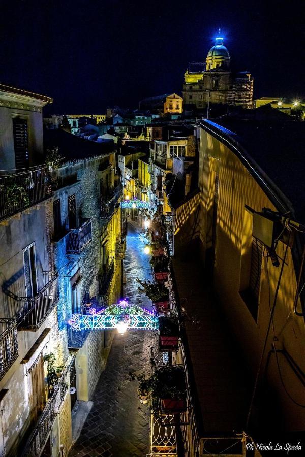 פיאצה ארמרינה B&B Borgo Antico מראה חיצוני תמונה