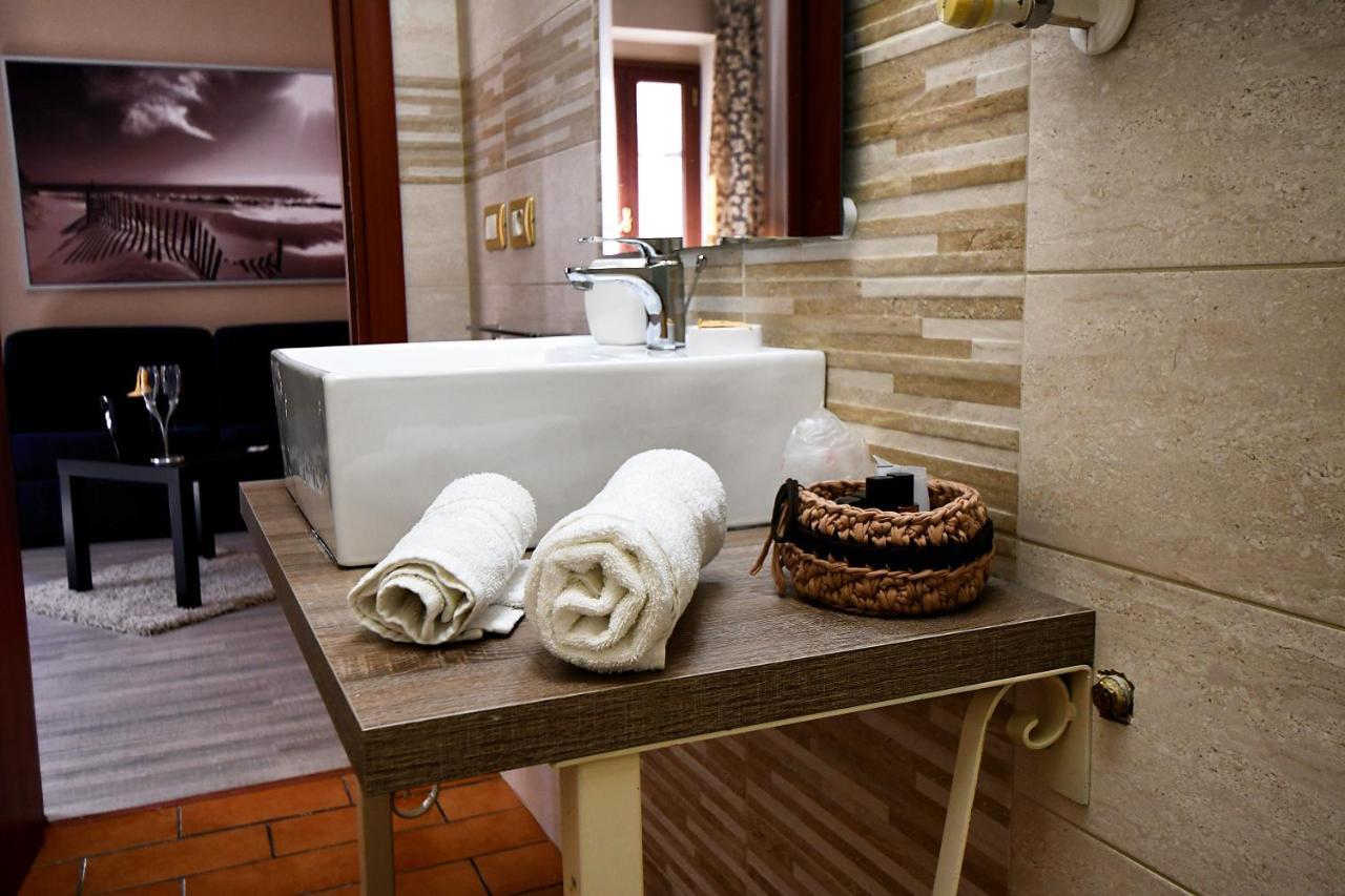 פיאצה ארמרינה B&B Borgo Antico מראה חיצוני תמונה