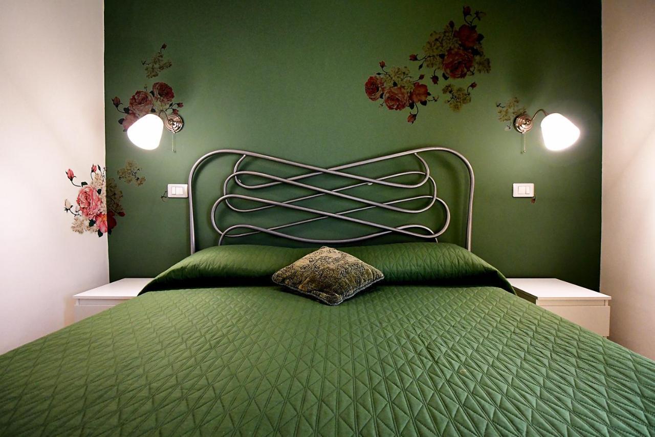 פיאצה ארמרינה B&B Borgo Antico מראה חיצוני תמונה